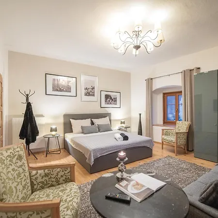Apartment Goesslturm *