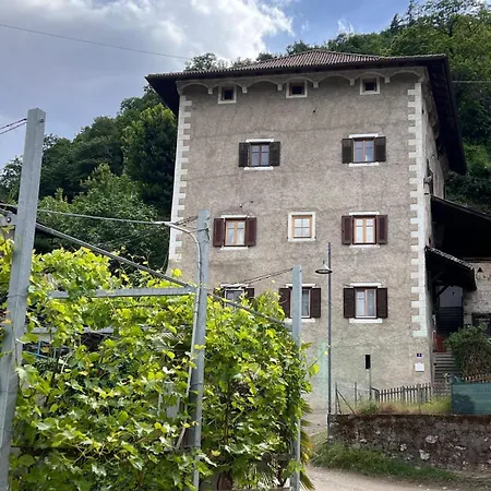 Goesslturm Apartment Lana